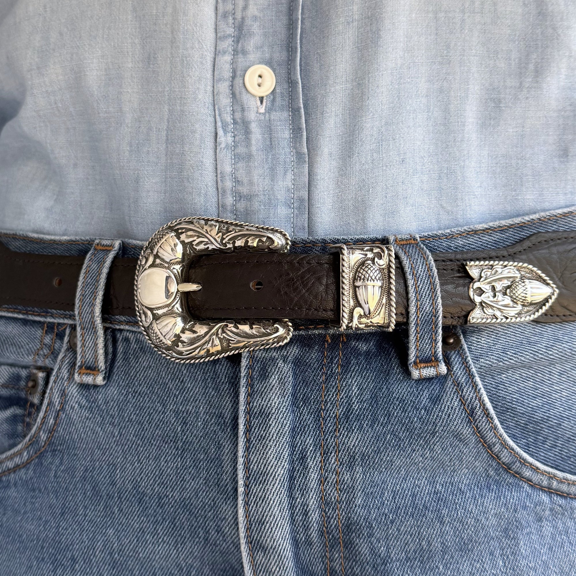 Acorn and oak leaf Bohlin ranger belt buckle with twisted rope edge